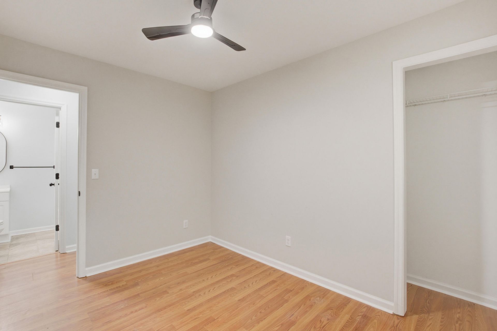 50 Elmwood Place Photo 20