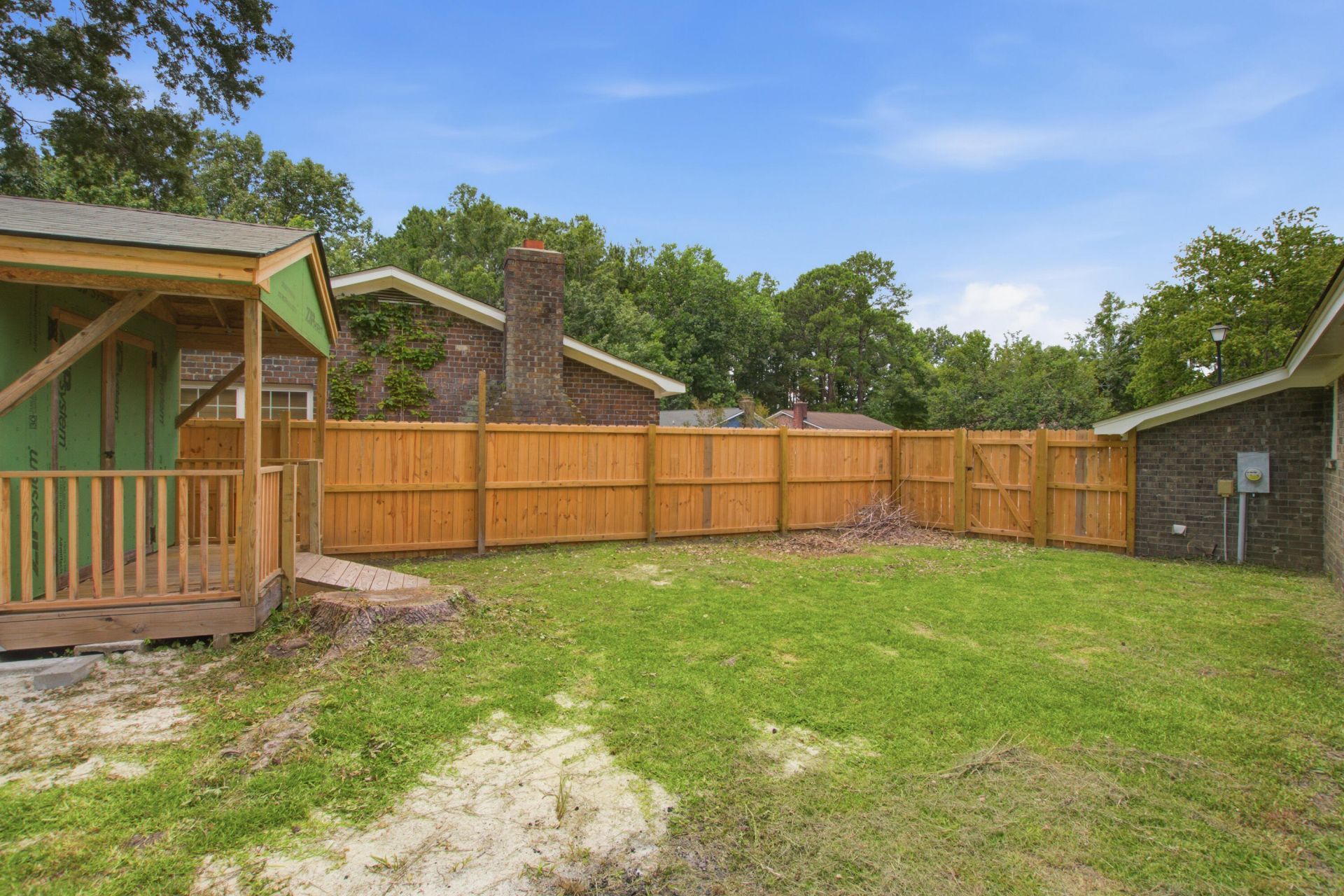 50 Elmwood Place Photo 32