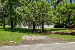 1393 Harristown Road photo 4