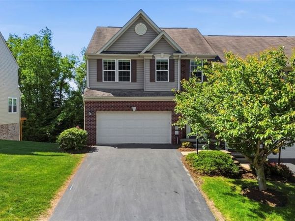 252 Corey Dr , Gibsonia, PA 15044