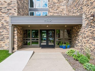 450 Ford Road, Unit 303, Saint Louis Park, MN 55426