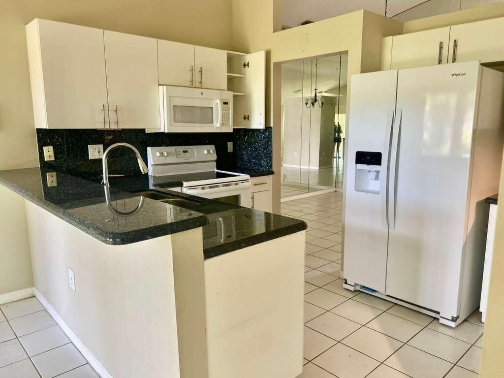 2585 NW 79th Avenue, Margate, FL 33063 Photo