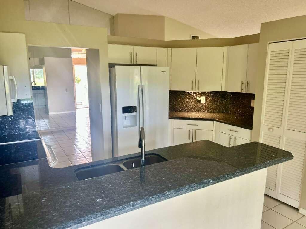 2585 NW 79th Avenue, Margate, FL 33063 Photo