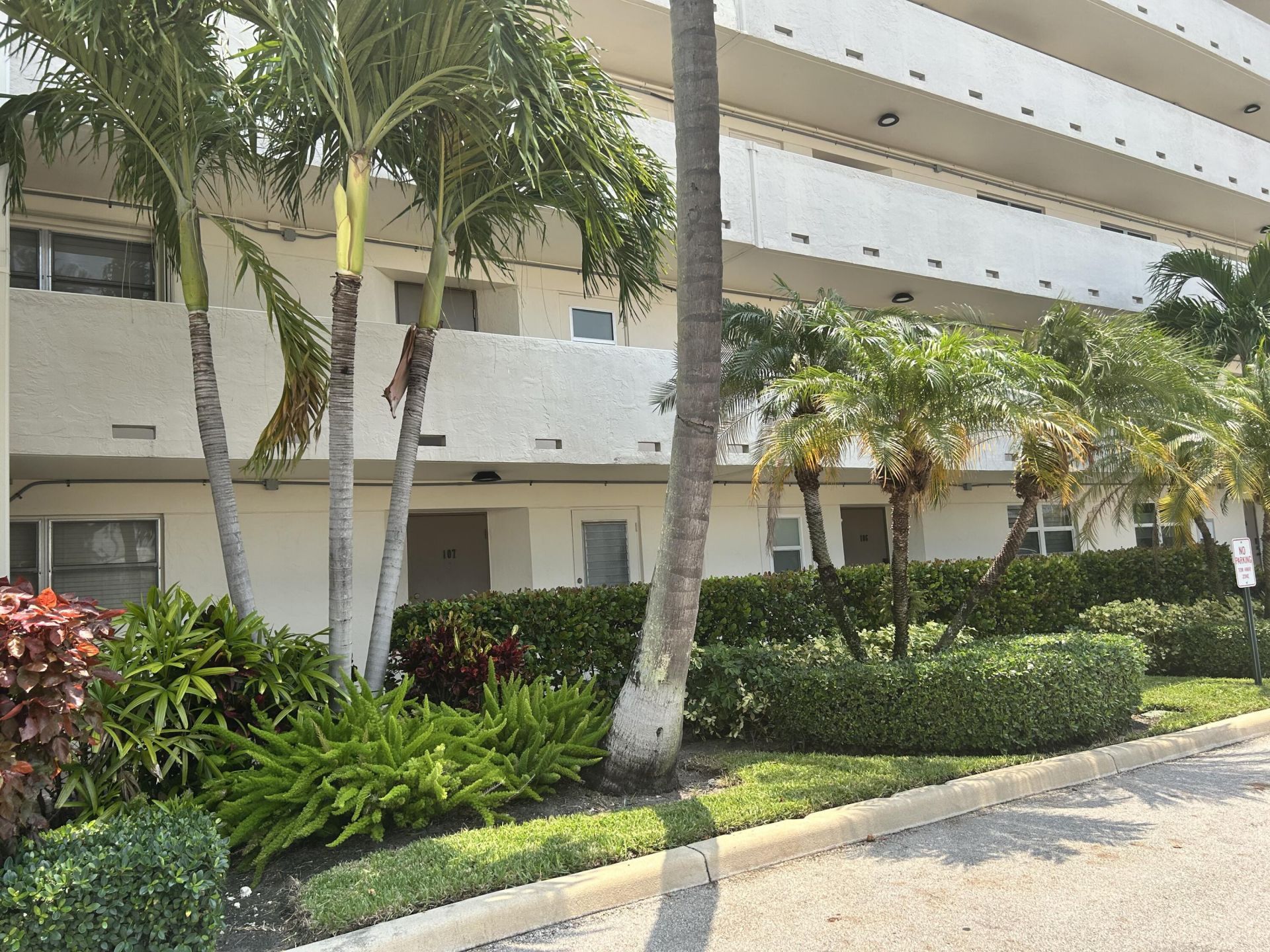 400 N Federal Highway, Unit 107, Deerfield Beach, FL 33441 Photo