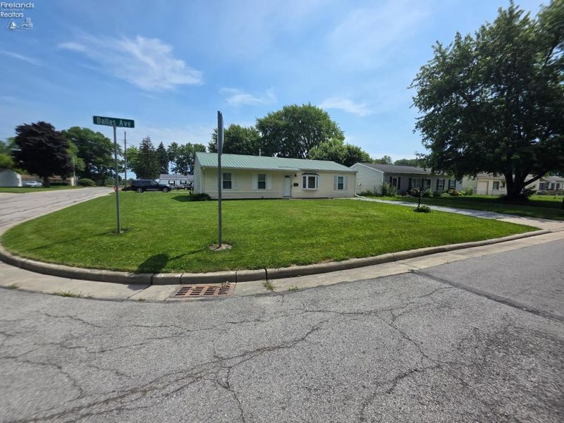 5002 Dallas Avenue, Sandusky, OH 44870 Photo 3