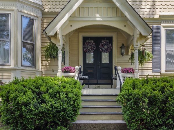 216 Prospect St, Fall River, MA 02720