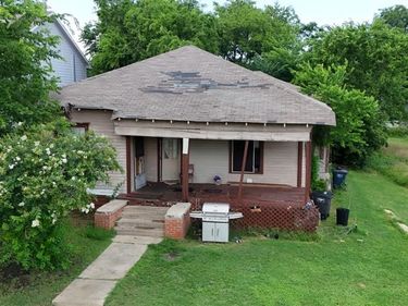 1713 E Tucker Street, Fort Worth, TX 76104