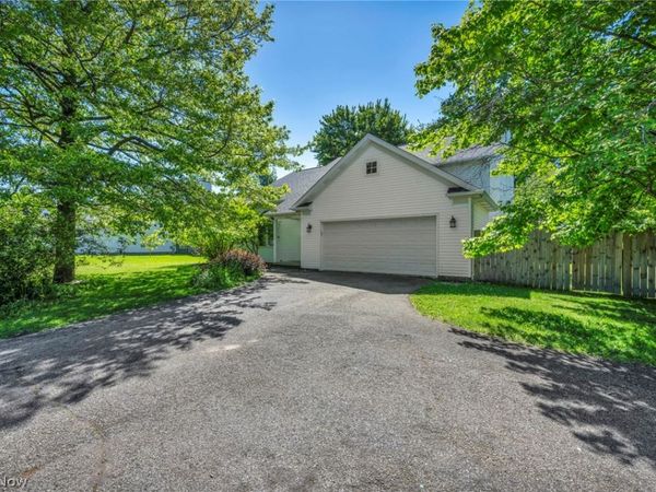 9842 Johnnycake Ridge Road, Mentor, OH 44060