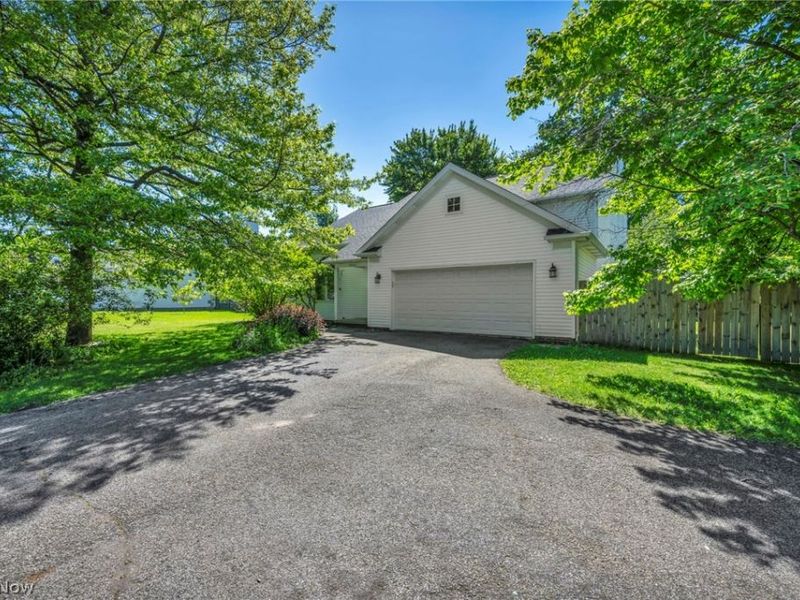 9842 Johnnycake Ridge Road, Mentor, OH 44060 Photo 1