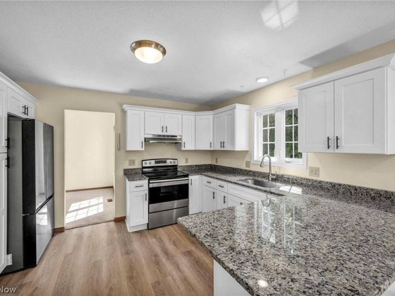 9842 Johnnycake Ridge Road, Mentor, OH 44060 Photo 11