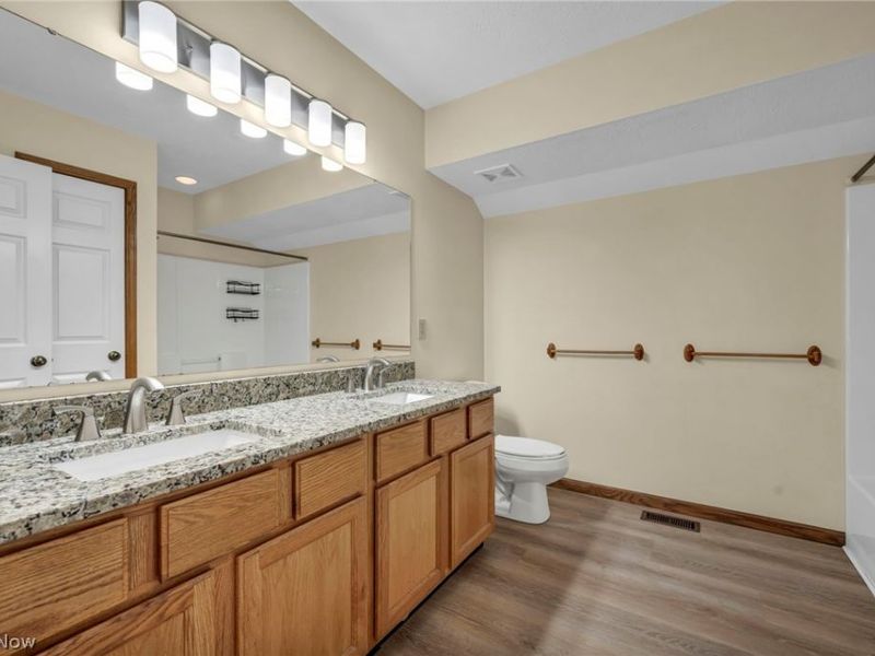 9842 Johnnycake Ridge Road, Mentor, OH 44060 Photo 25