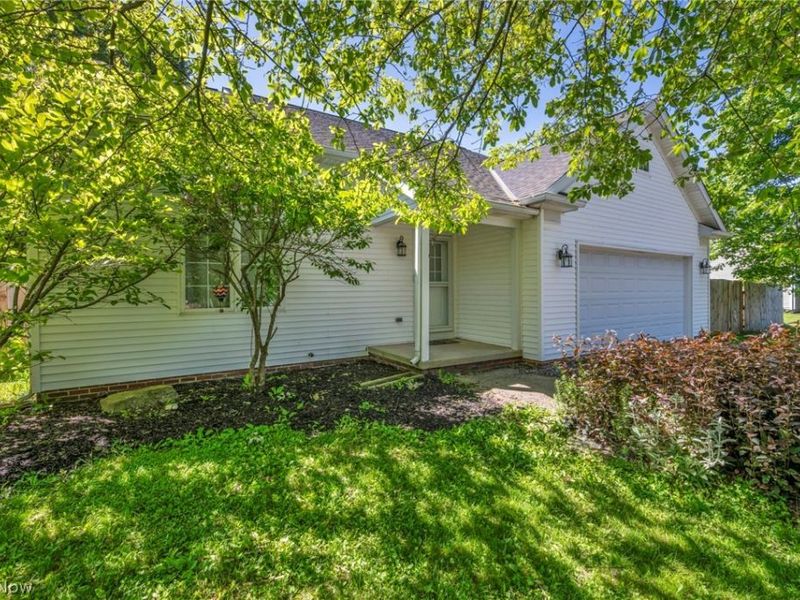 9842 Johnnycake Ridge Road, Mentor, OH 44060 Photo 3