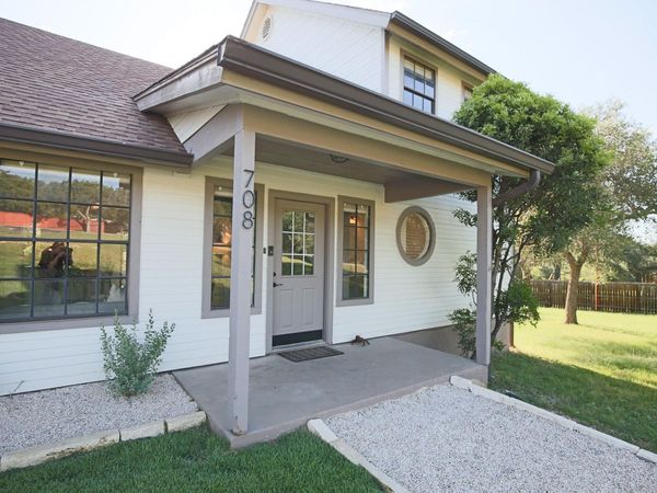 708 Cowal DR S, Spicewood, TX 78669