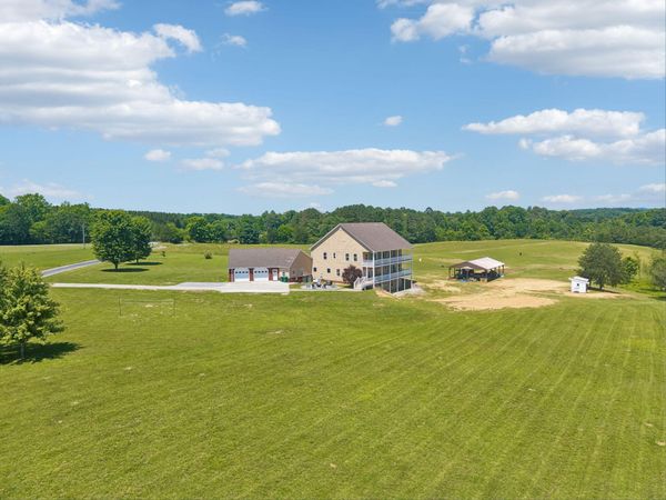 341 County Road 782, Etowah, TN 37331