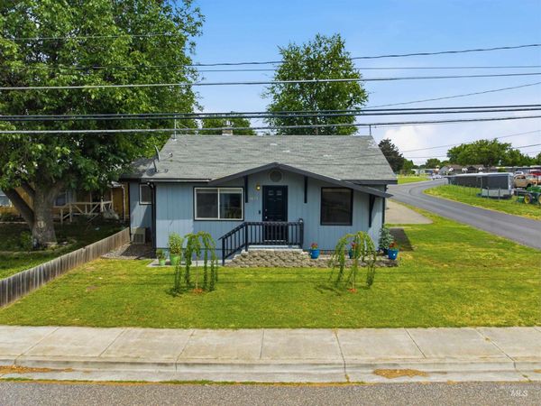 3419 8th St, Lewiston, ID 83501