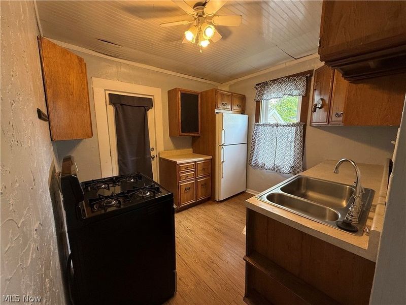 39 Duquesne Street, Columbiana, OH 44408 Photo 16