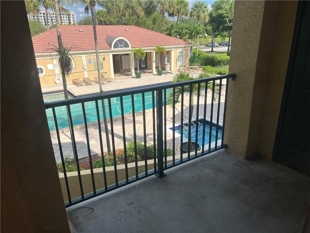 875 Riverside Drive, Unit 725, Coral Springs, FL 33071 Photo