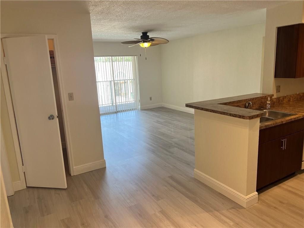 875 Riverside Drive, Unit 725, Coral Springs, FL 33071 Photo