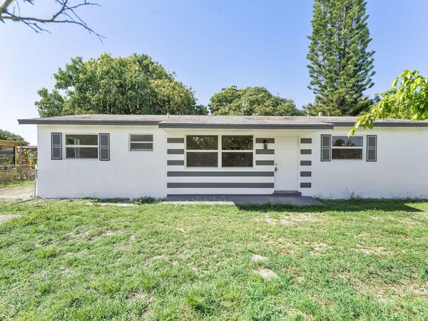 307 NW 6th Street, Deerfield Beach, FL 33441