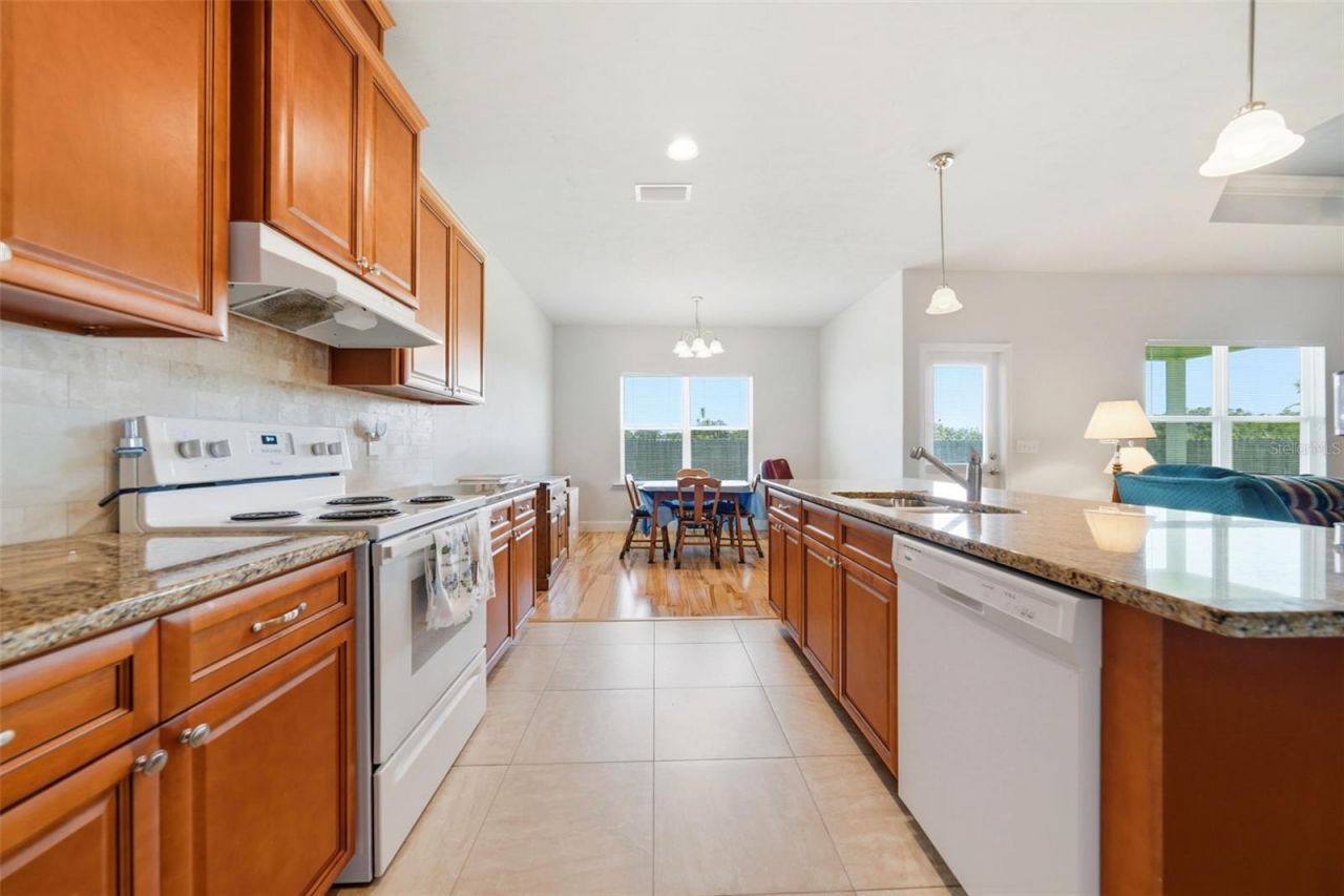 23051 NW 4th Place , Newberry, FL 32669 Photo