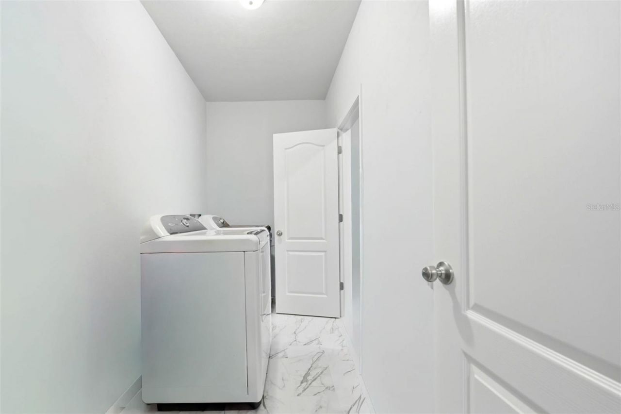 23051 NW 4th Place , Newberry, FL 32669 Photo