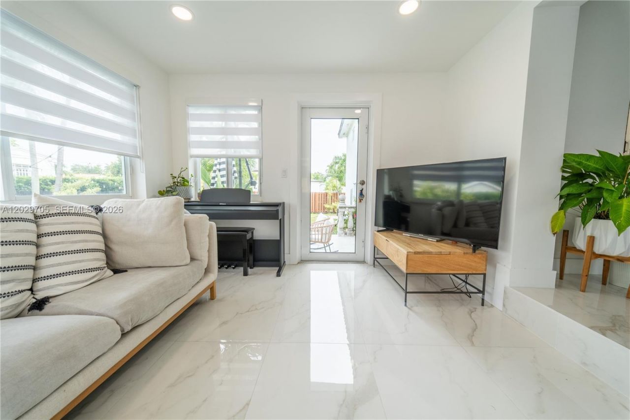 1900 SW 83rd Ave , Miami, FL 33155 Photo