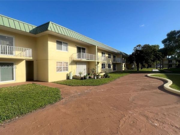 505 NW 177th St , Unit 121, Miami Gardens, FL 33169