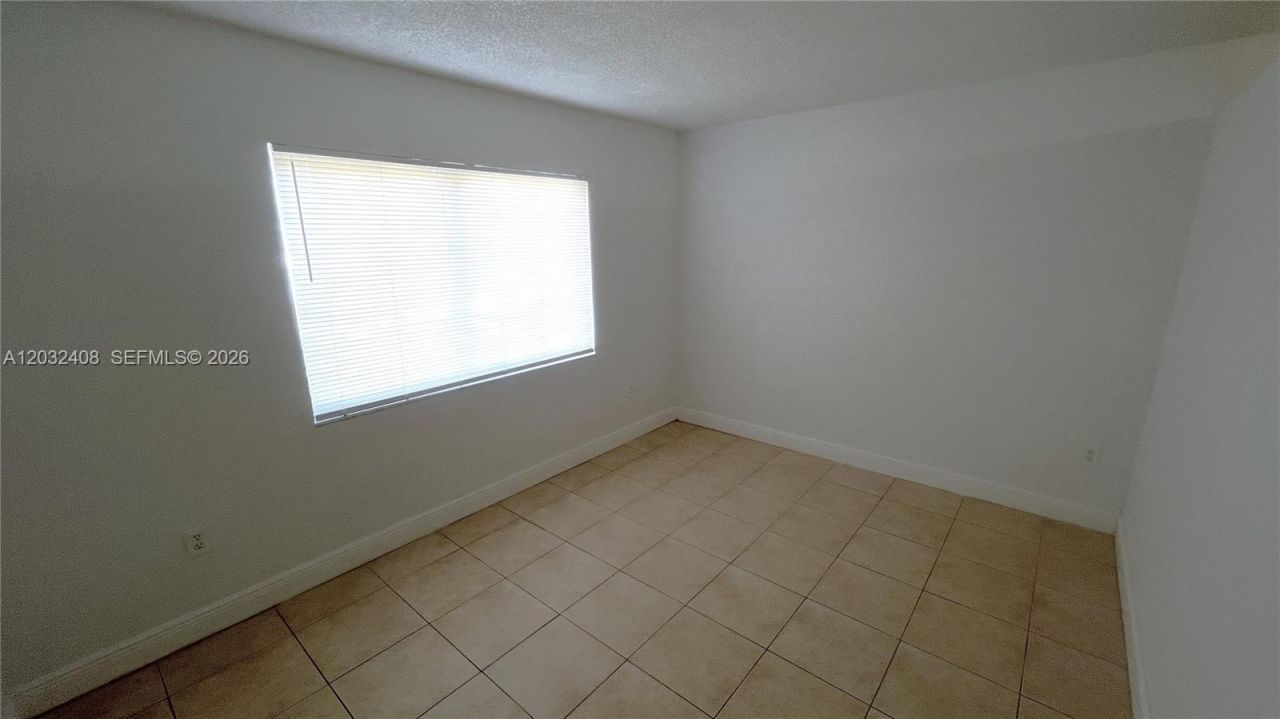 505 NW 177th St , Unit 121, Miami Gardens, FL 33169 Photo