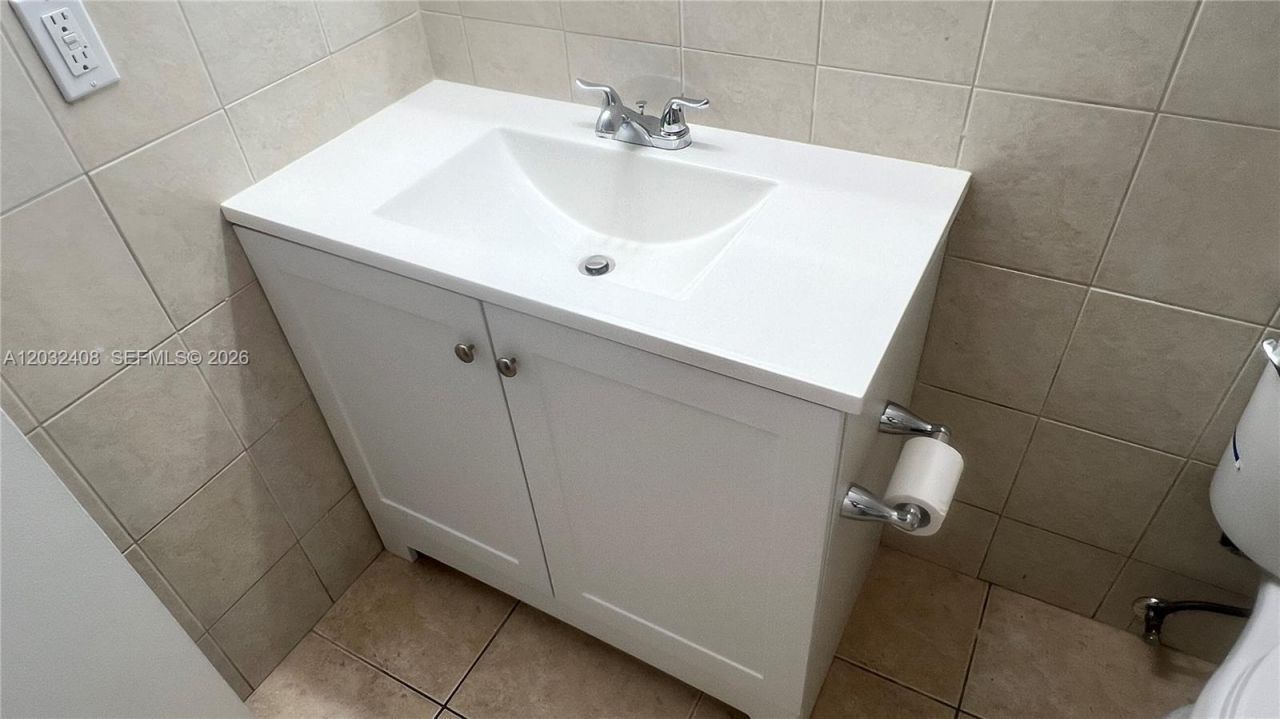 505 NW 177th St , Unit 121, Miami Gardens, FL 33169 Photo
