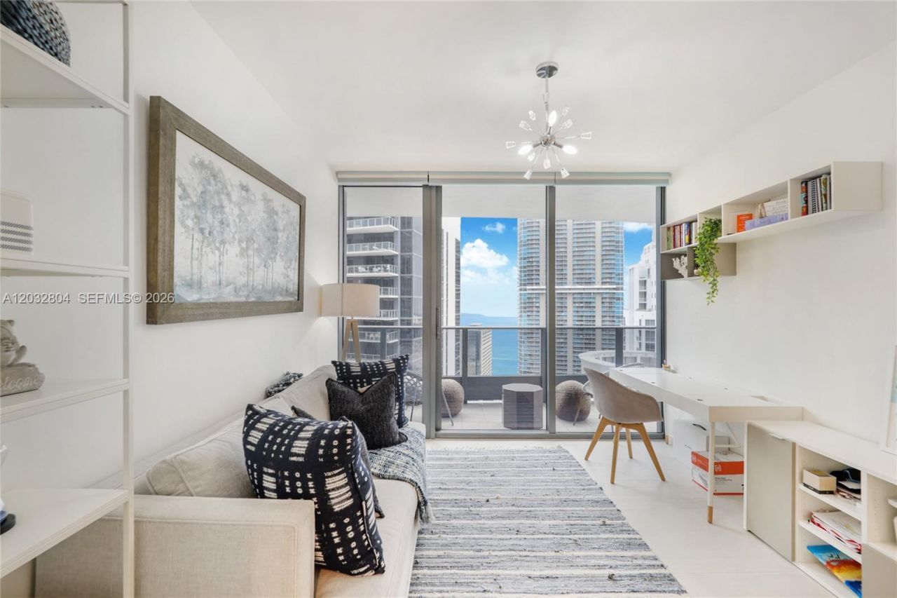 1000 Brickell Plz , Unit 4401, Miami, FL 33131 Photo