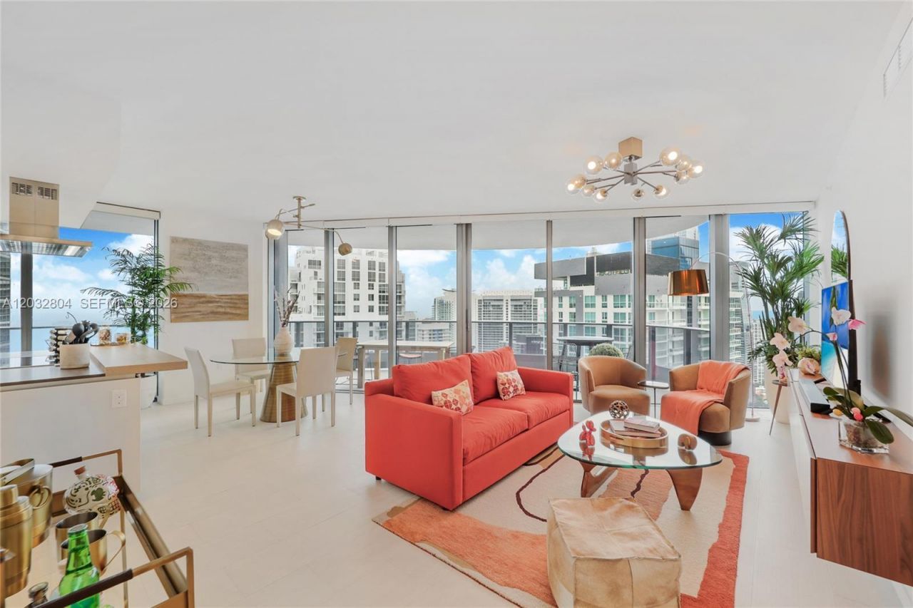 1000 Brickell Plz , Unit 4401, Miami, FL 33131 Photo