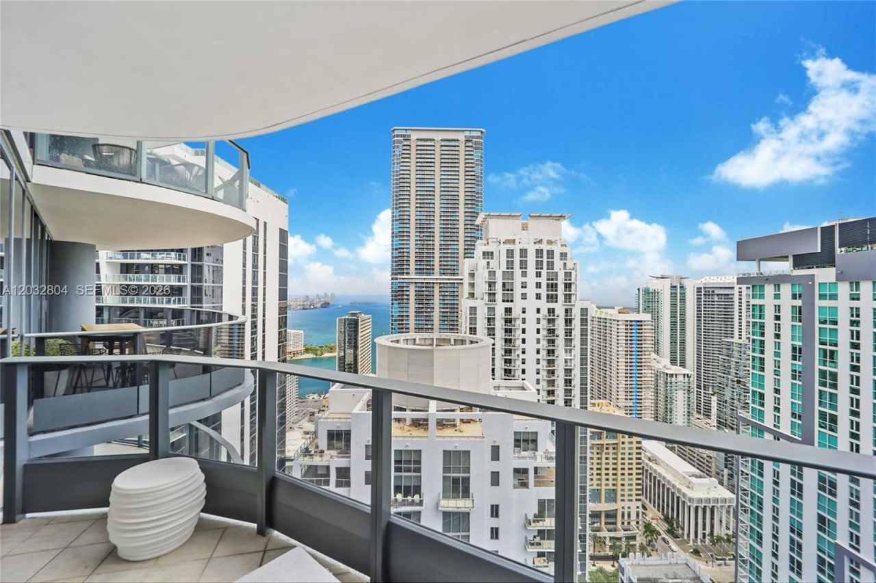1000 Brickell Plz , Unit 4401, Miami, FL 33131 Photo