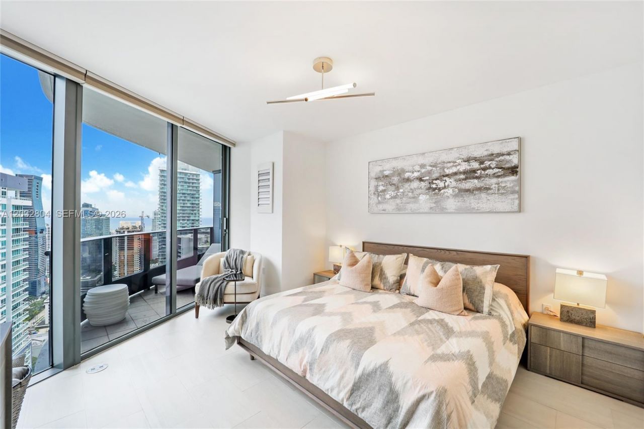 1000 Brickell Plz , Unit 4401, Miami, FL 33131 Photo