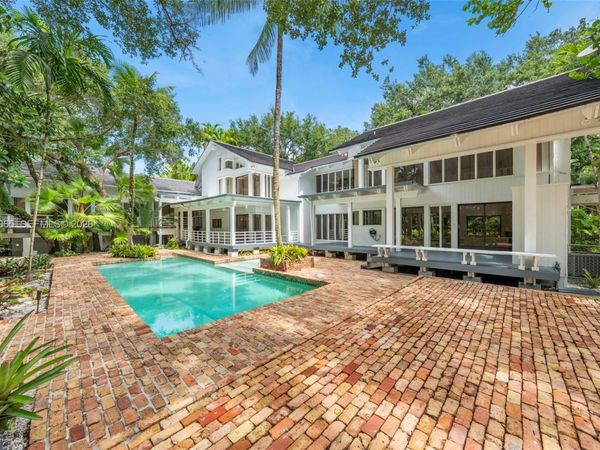 5600 Oakwood Ln , Coral Gables, FL 33156