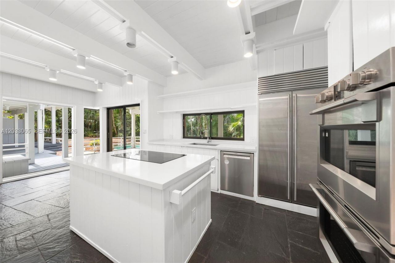 5600 Oakwood Ln , Coral Gables, FL 33156 Photo