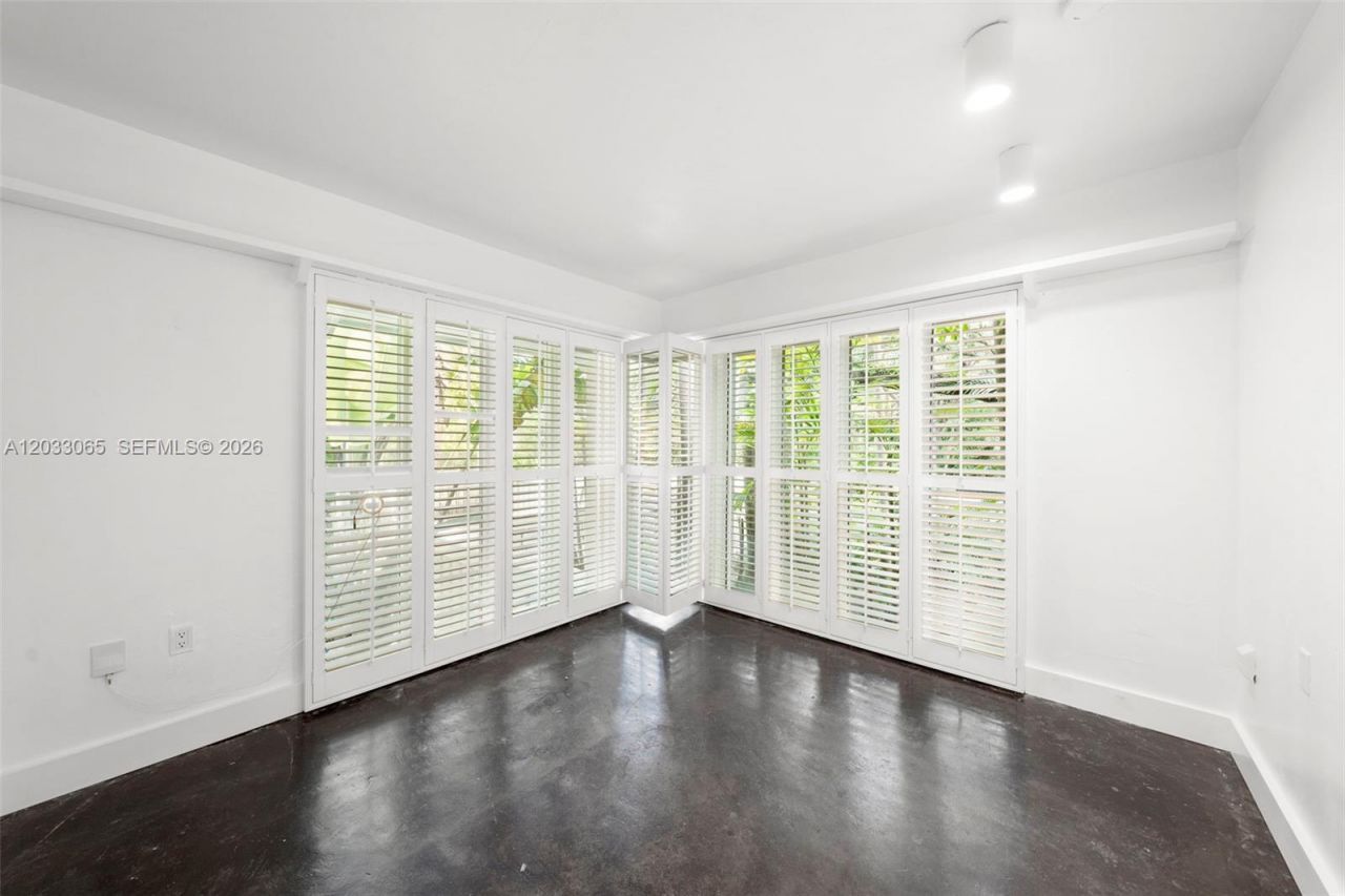 5600 Oakwood Ln , Coral Gables, FL 33156 Photo