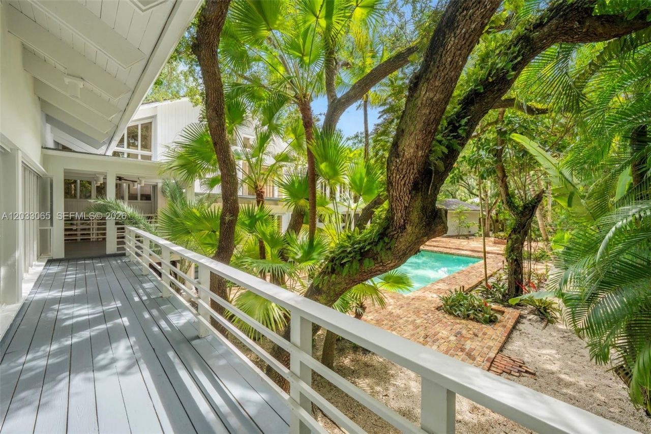 5600 Oakwood Ln , Coral Gables, FL 33156 Photo