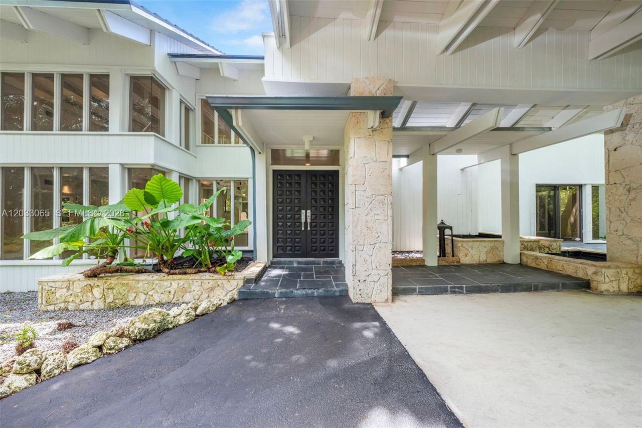 5600 Oakwood Ln , Coral Gables, FL 33156 Photo
