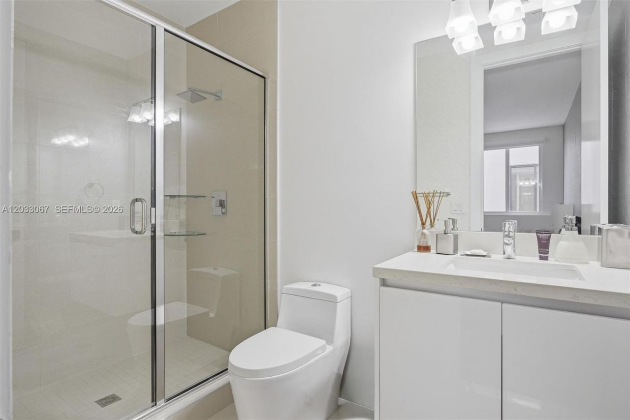 7472 NW 100th Ave , Doral, FL 33178 Photo