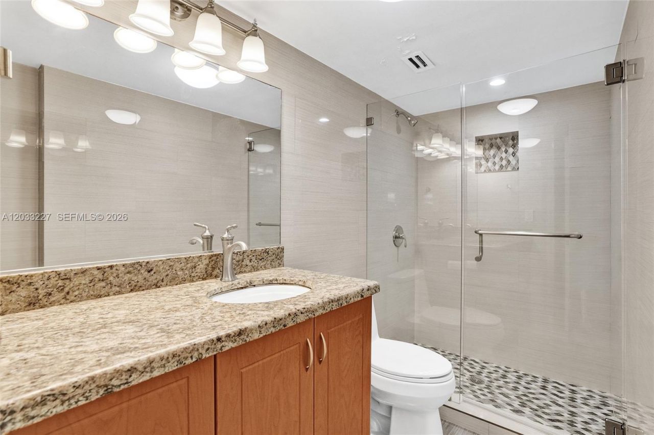 2030 S Ocean Dr , Unit 821, Hallandale Beach, FL 33009 Photo