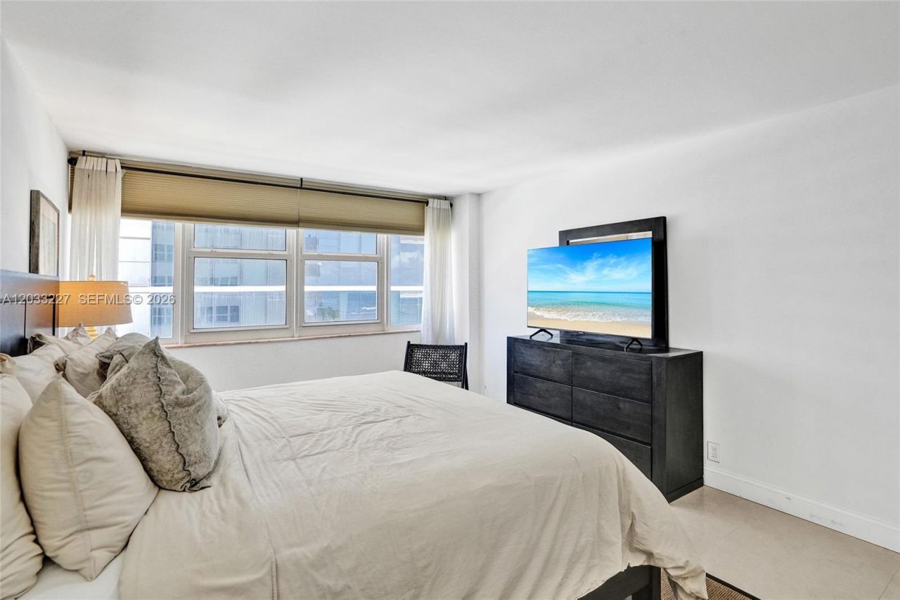 2030 S Ocean Dr , Unit 821, Hallandale Beach, FL 33009 Photo