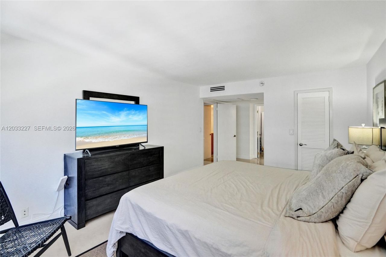 2030 S Ocean Dr , Unit 821, Hallandale Beach, FL 33009 Photo