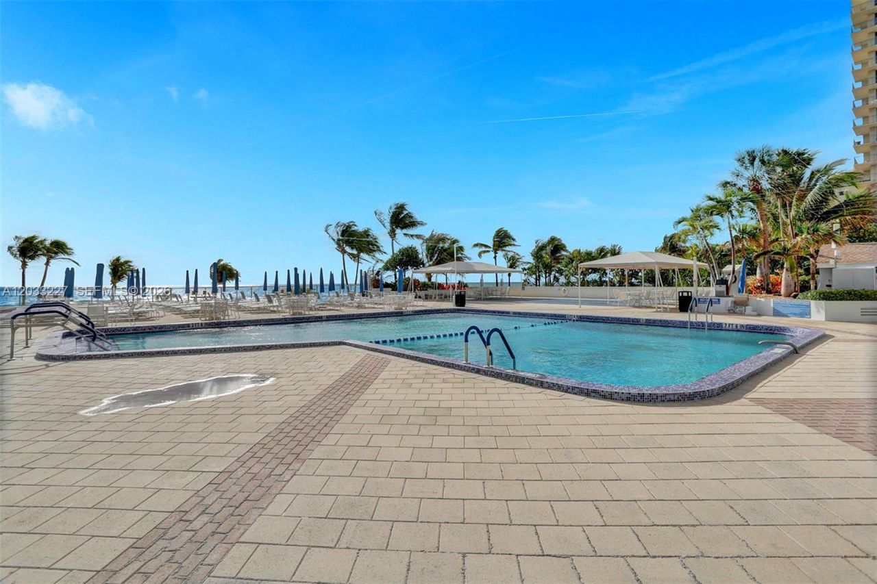 2030 S Ocean Dr , Unit 821, Hallandale Beach, FL 33009 Photo