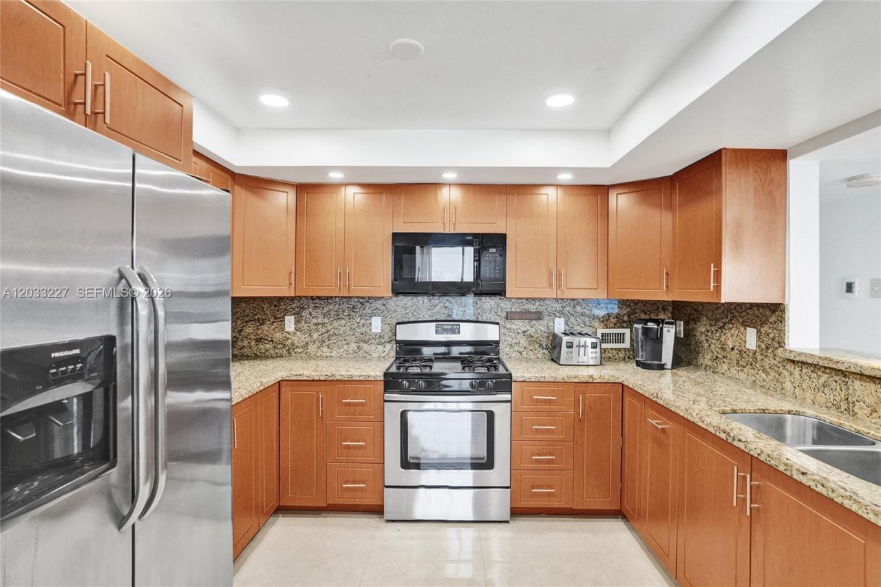 2030 S Ocean Dr , Unit 821, Hallandale Beach, FL 33009 Photo