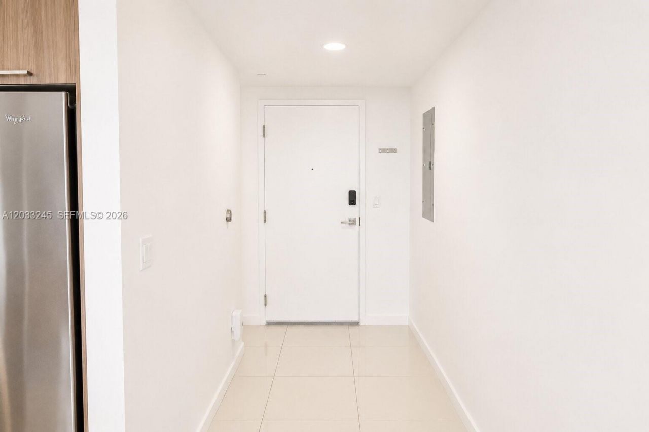 5300 Paseo Blvd , Unit 1701, Doral, FL 33166 Photo