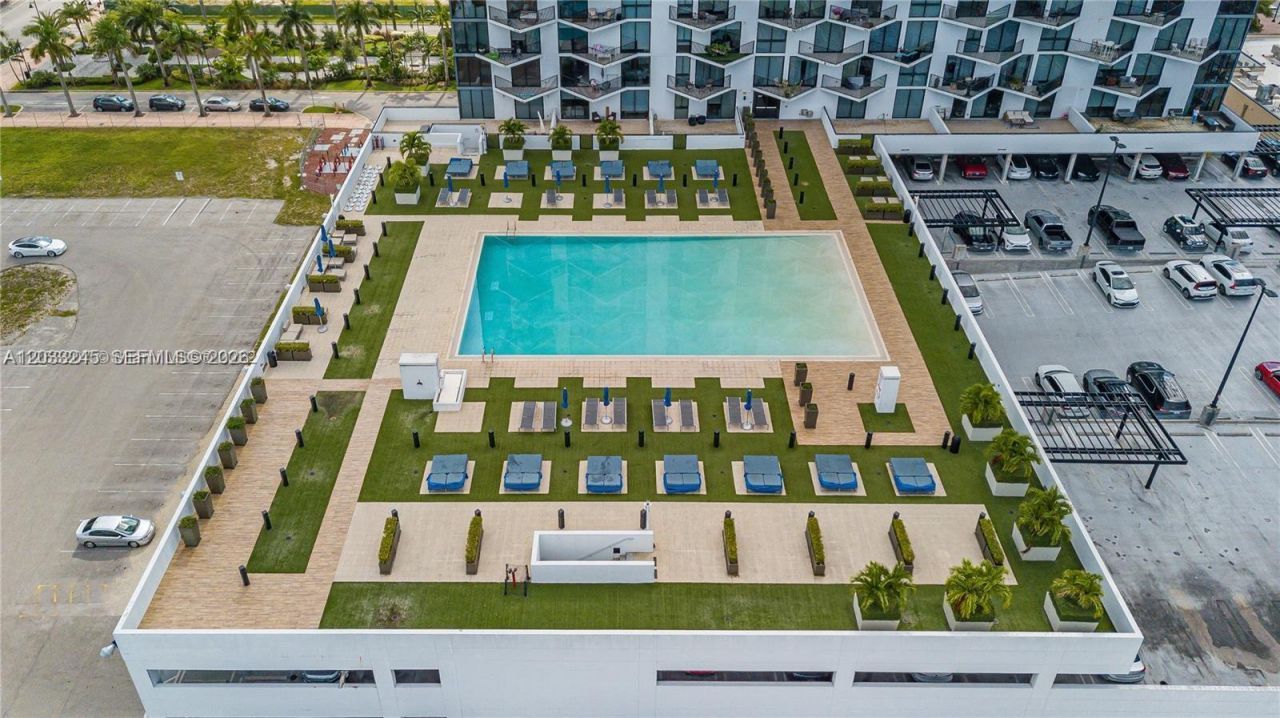 5300 Paseo Blvd , Unit 1701, Doral, FL 33166 Photo