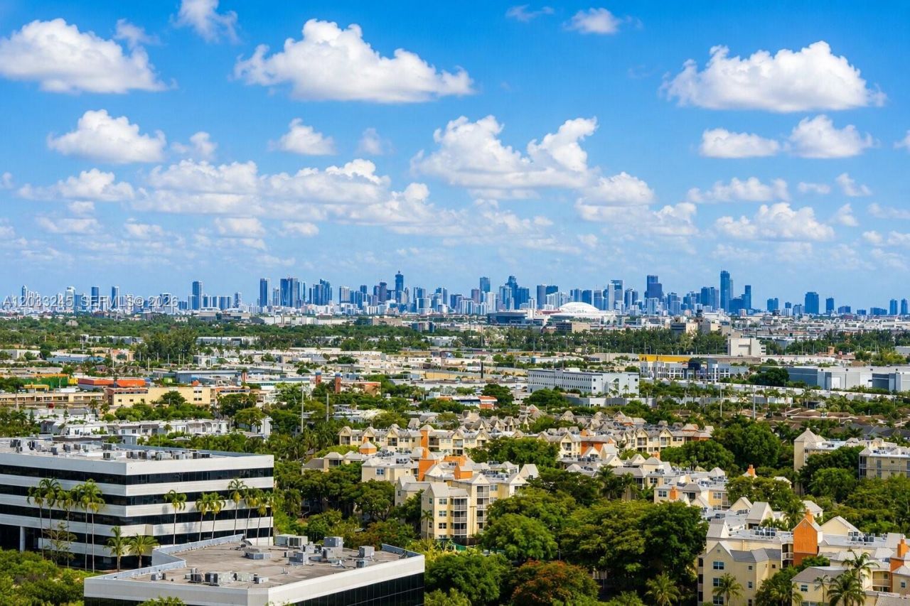 5300 Paseo Blvd , Unit 1701, Doral, FL 33166 Photo