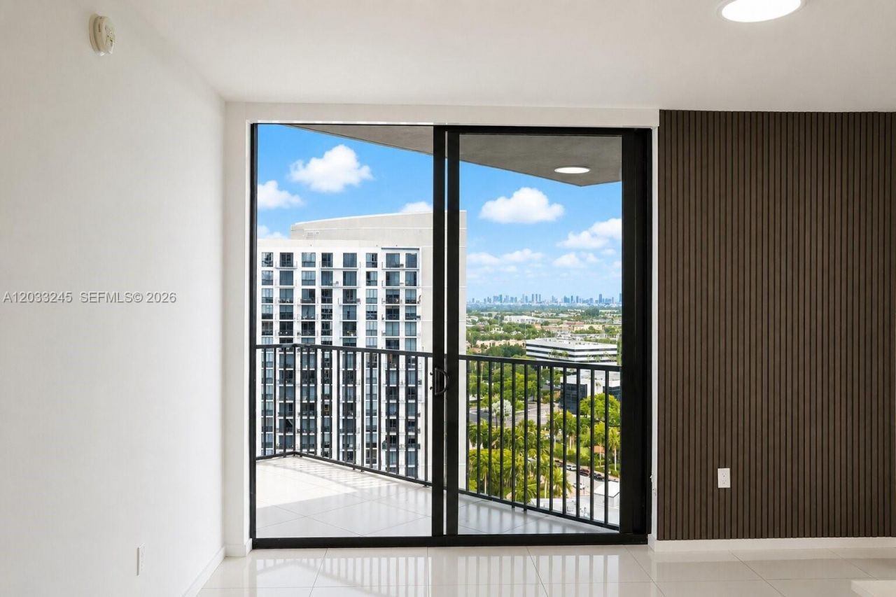 5300 Paseo Blvd , Unit 1701, Doral, FL 33166 Photo