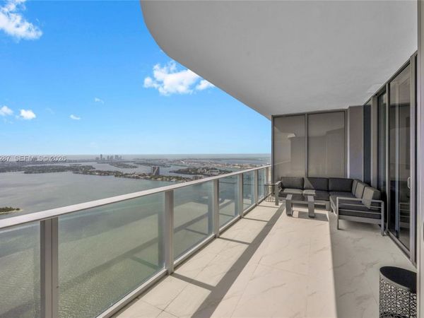 700 NE 24th St , Unit 5306, Miami, FL 33137