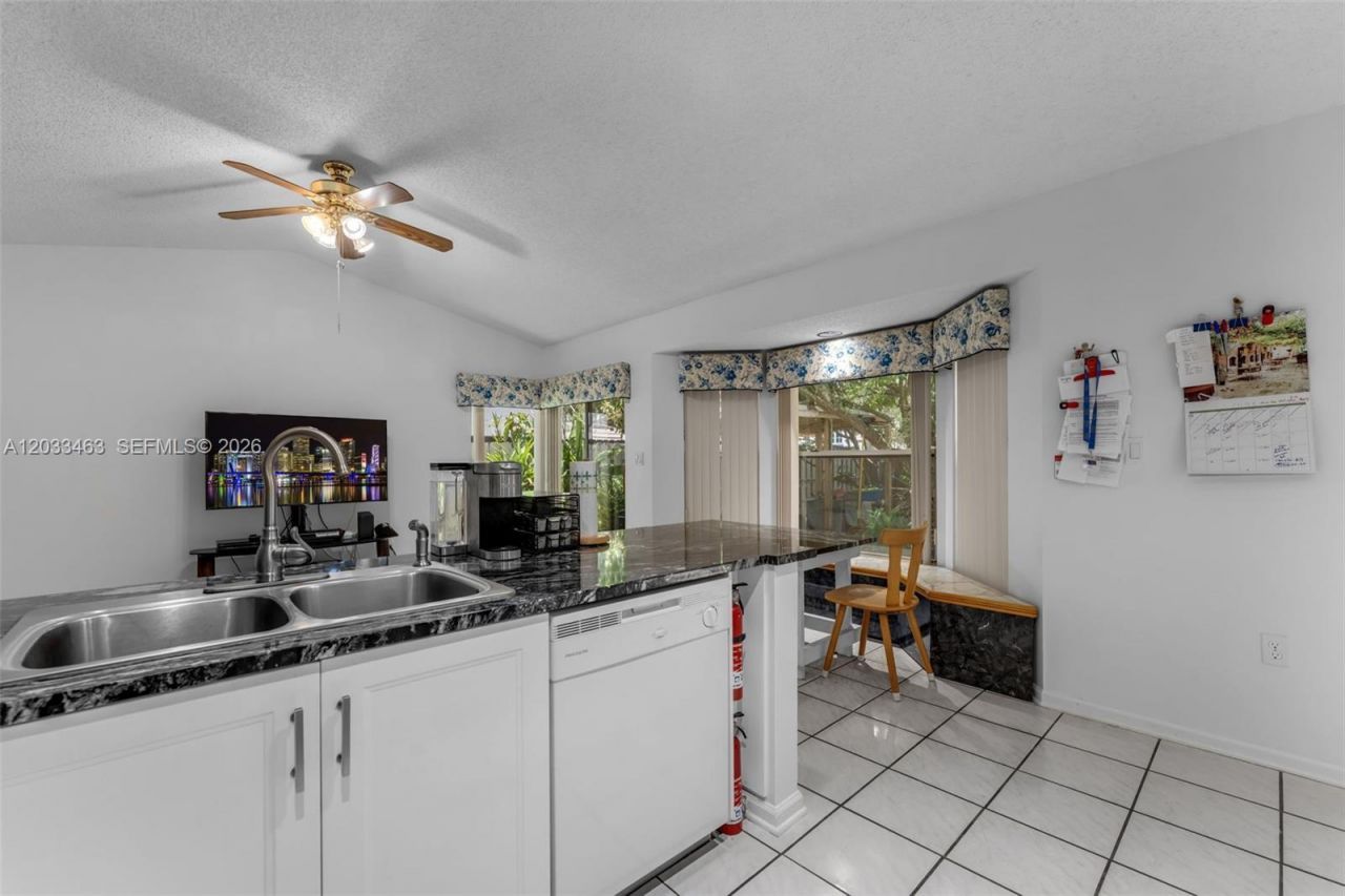 15640 SW 98th St, Miami, FL 33196 Photo